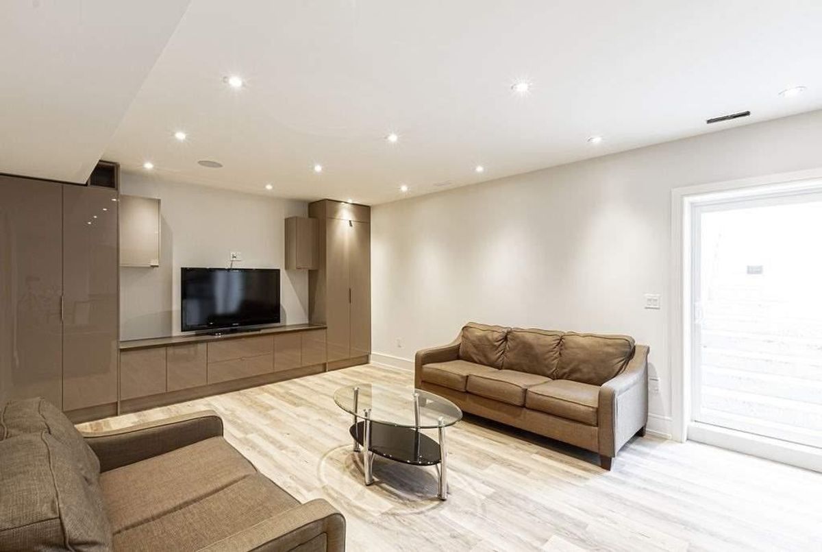 32 Walder Ave 32 Walder Ave Toronto