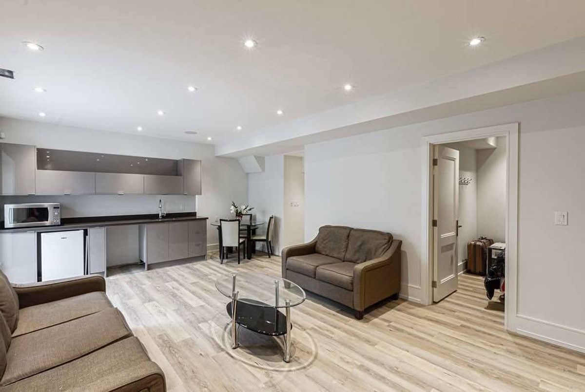 32 Walder Ave 32 Walder Ave Toronto