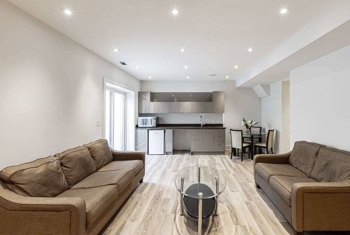 32 Walder Ave 32 Walder Ave Toronto