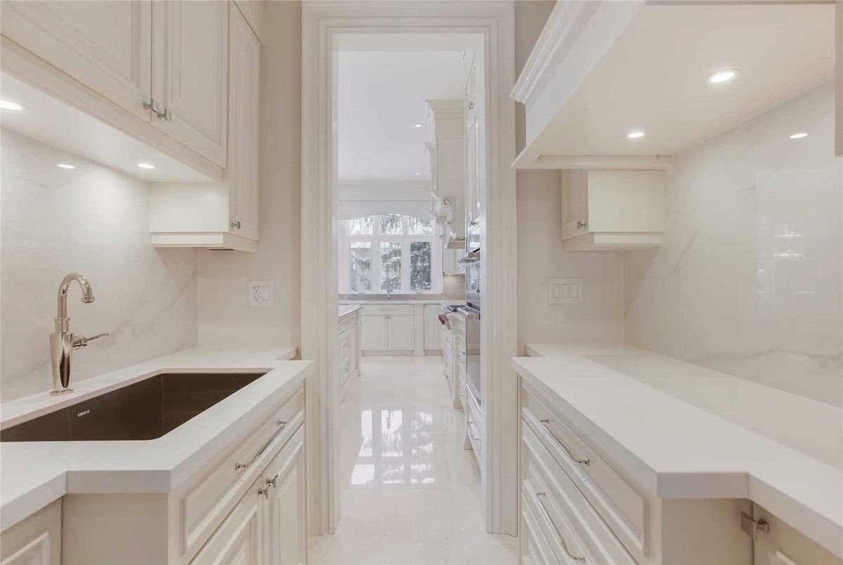 250 Dunview Ave 250 Dunview Ave Toronto