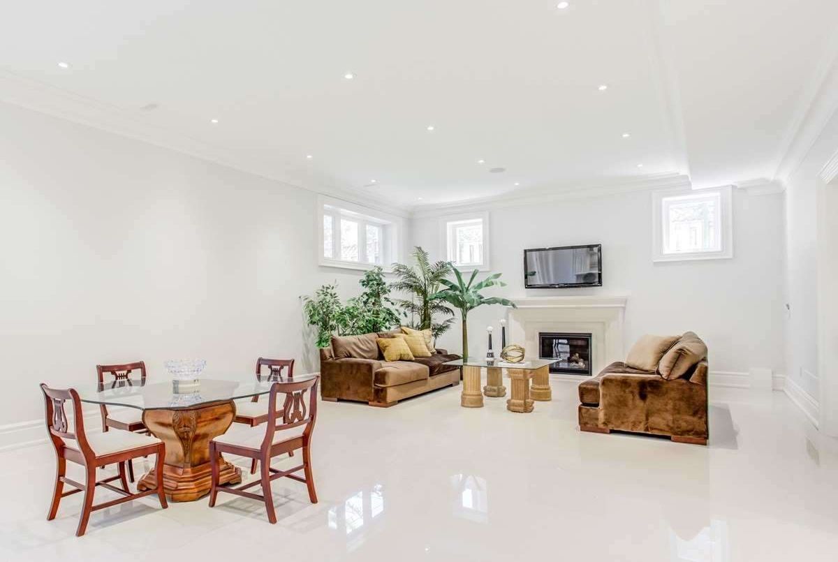 250 Dunview Ave 250 Dunview Ave Toronto