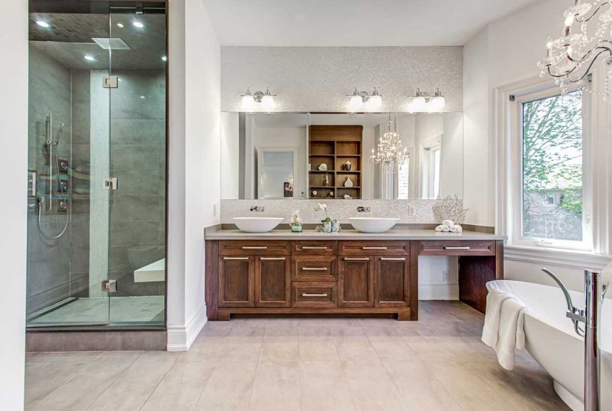 102 Harlandale Ave 102 Harlandale Ave Toronto