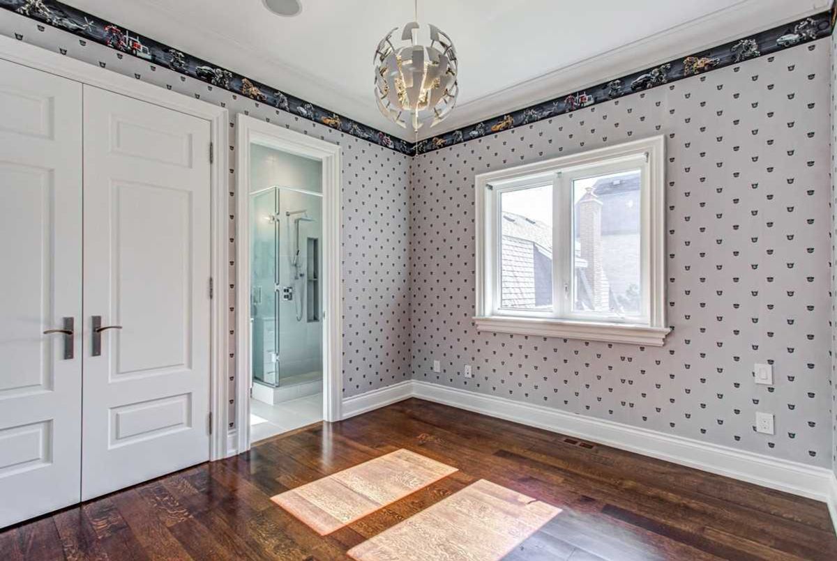 102 Harlandale Ave 102 Harlandale Ave Toronto