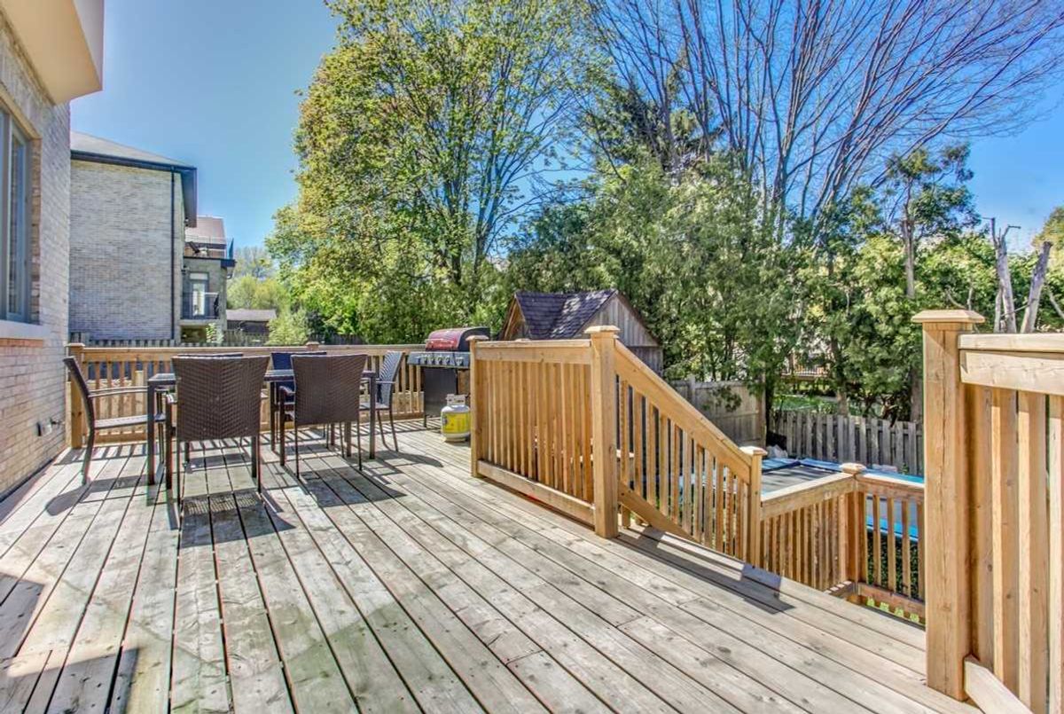 102 Harlandale Ave 102 Harlandale Ave Toronto