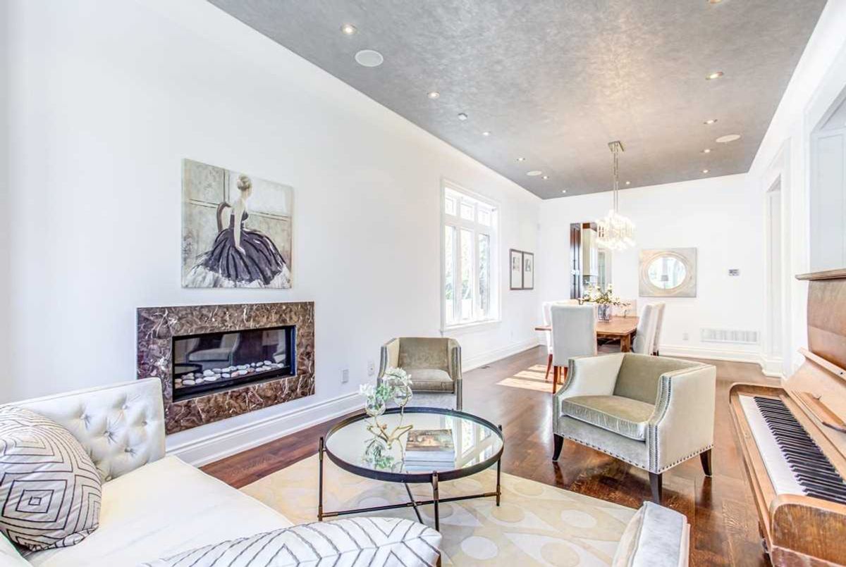 102 Harlandale Ave 102 Harlandale Ave Toronto
