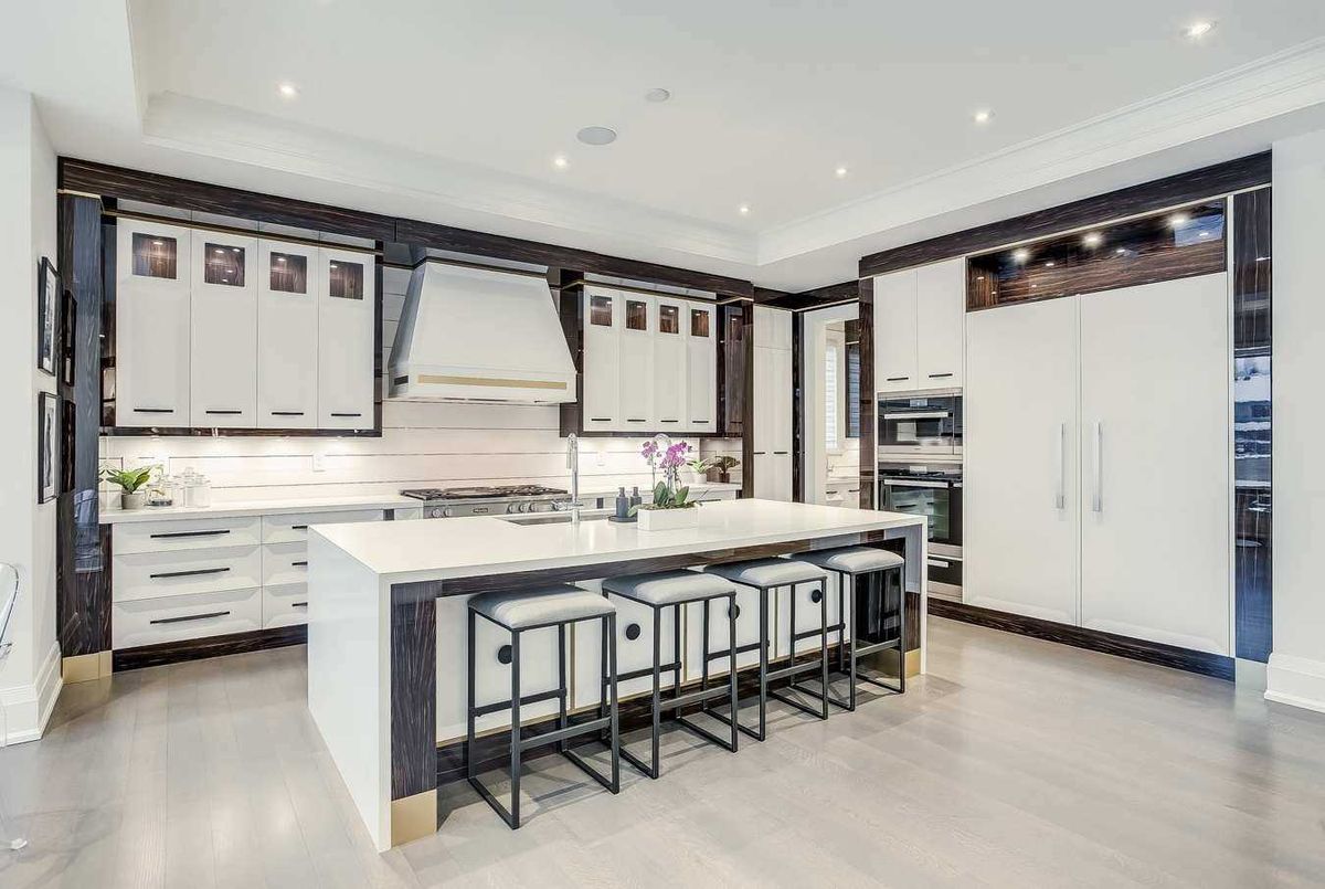 370 Glencairn Ave 370 Glencairn Ave Toronto