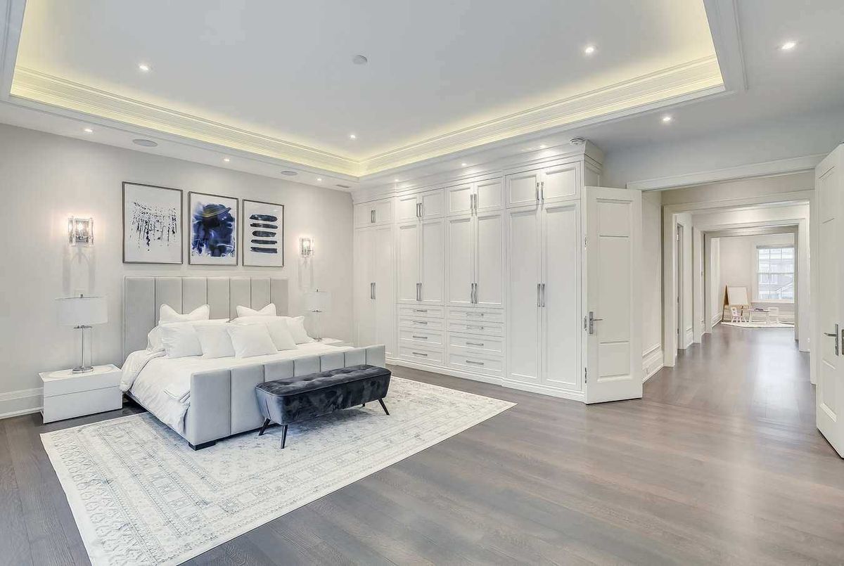 370 Glencairn Ave 370 Glencairn Ave Toronto