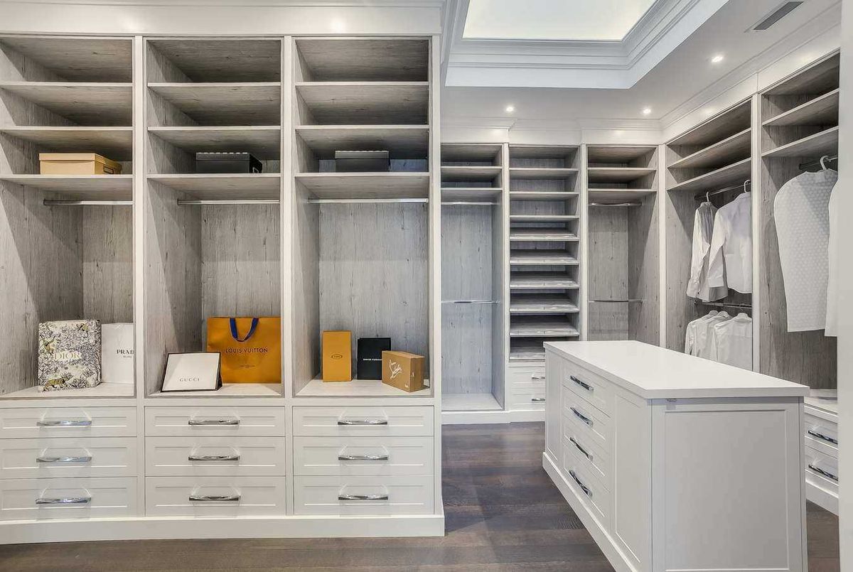 370 Glencairn Ave 370 Glencairn Ave Toronto