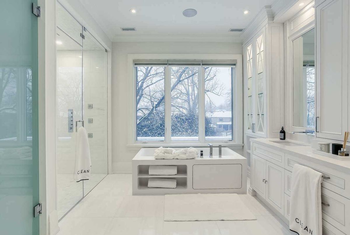 370 Glencairn Ave 370 Glencairn Ave Toronto
