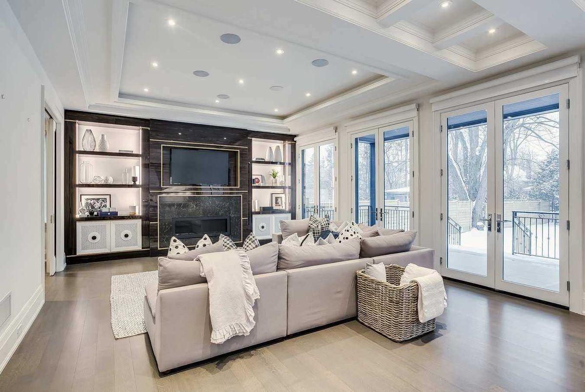 370 Glencairn Ave 370 Glencairn Ave Toronto