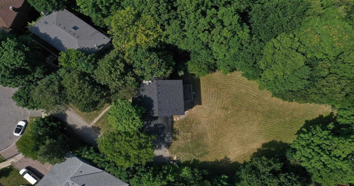 38 Woodthrush Crt Toronto