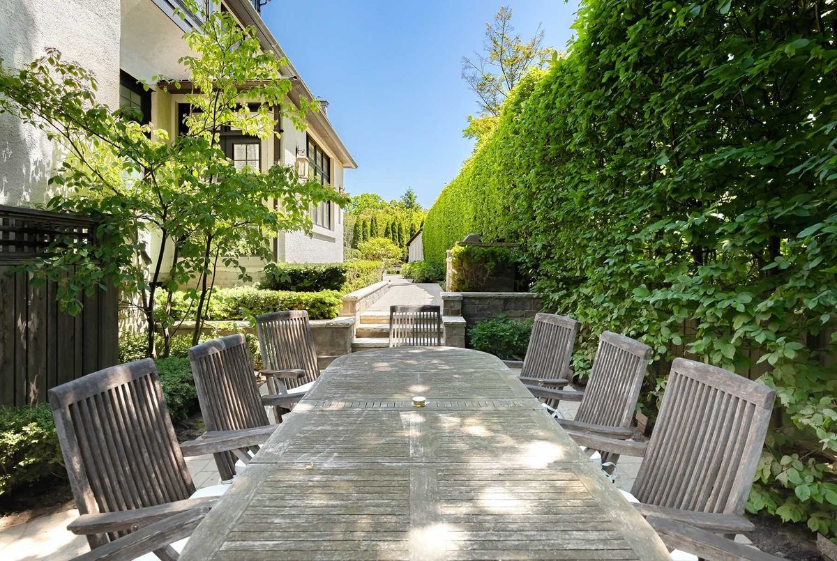 64 Old Forest Hill Rd 64 Old Forest Hill Rd Toronto