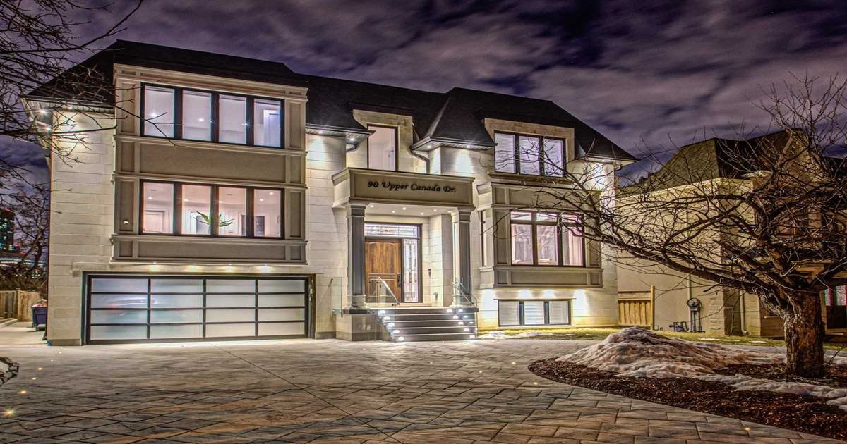 90 Upper Canada Dr Toronto