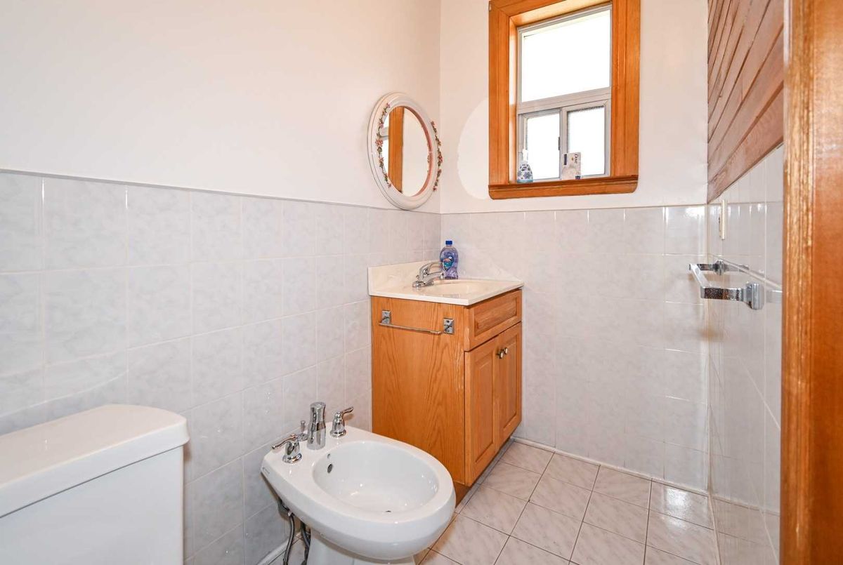 706 Richmond St W 706 Richmond St W Toronto