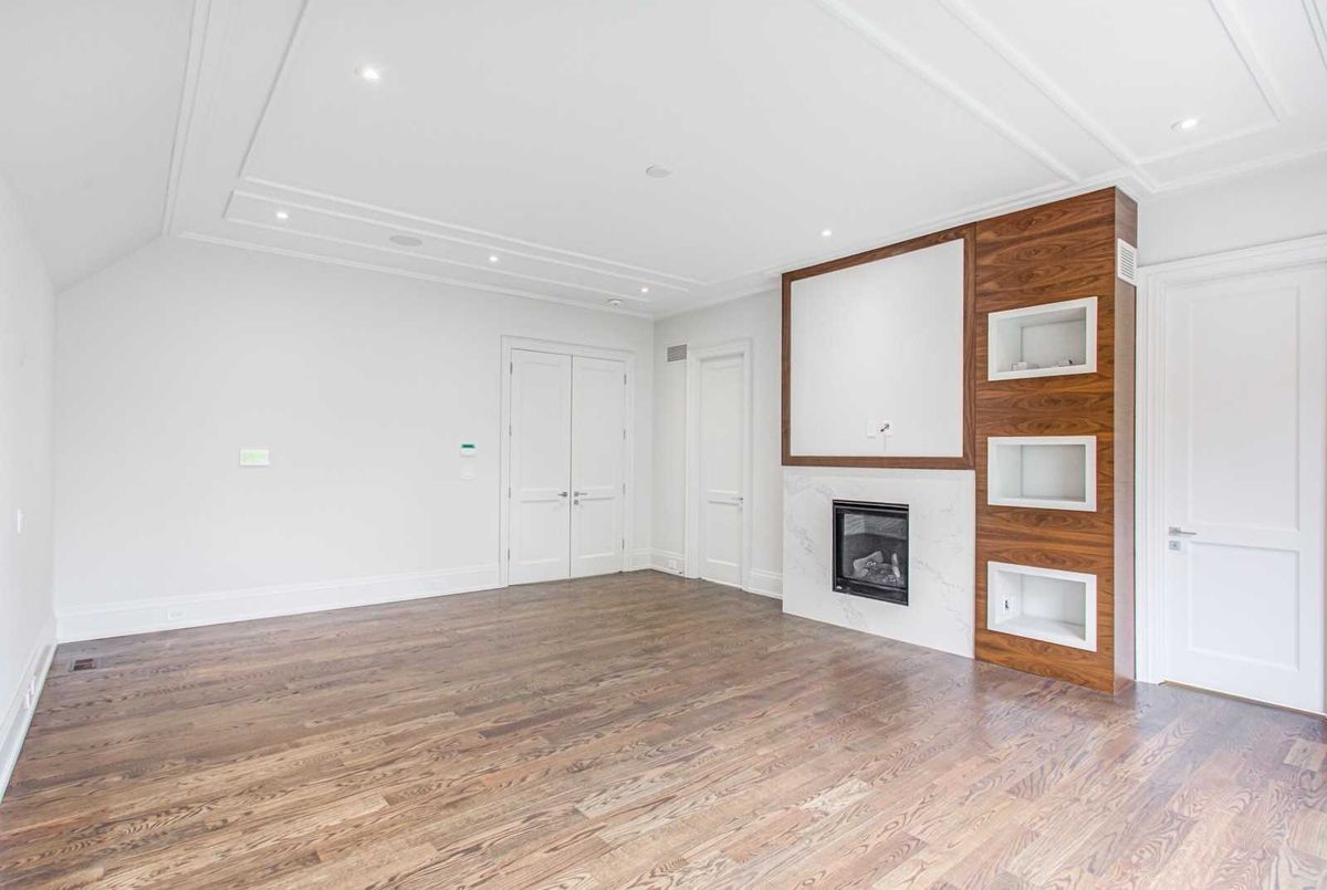 228 Wilfred Ave 228 Wilfred Ave Toronto