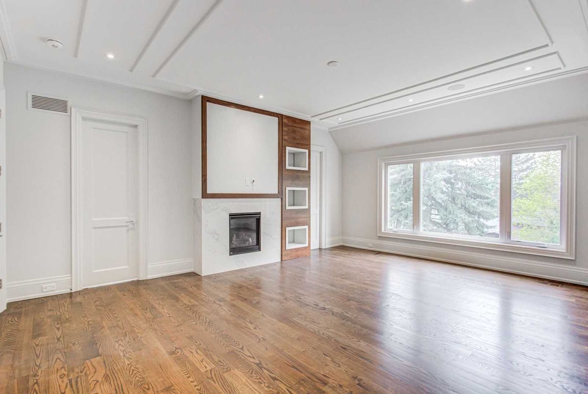 228 Wilfred Ave 228 Wilfred Ave Toronto