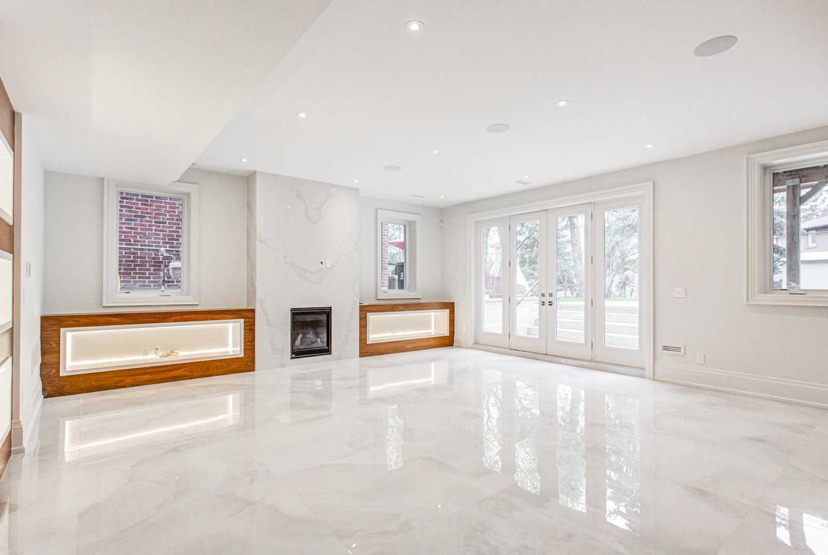 228 Wilfred Ave 228 Wilfred Ave Toronto