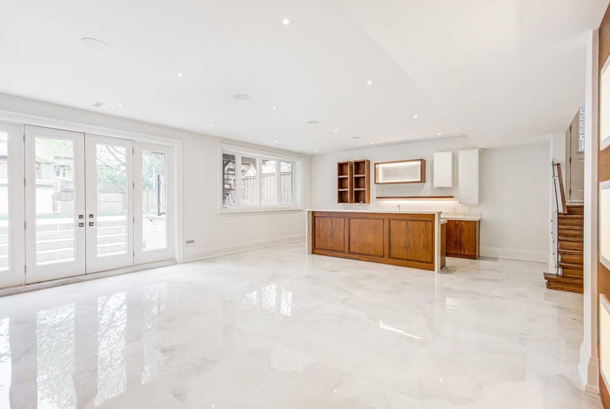 228 Wilfred Ave 228 Wilfred Ave Toronto