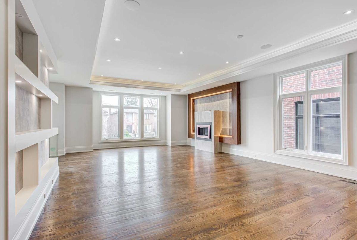 228 Wilfred Ave 228 Wilfred Ave Toronto