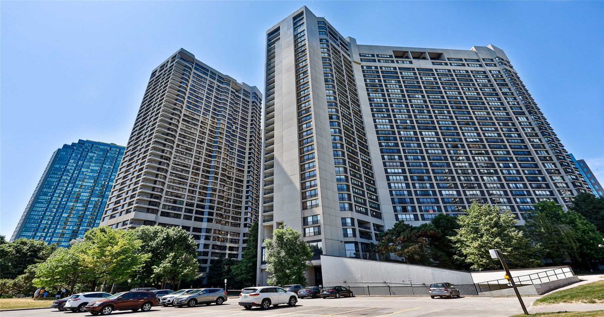 2435-33 Harbour Sq W Toronto