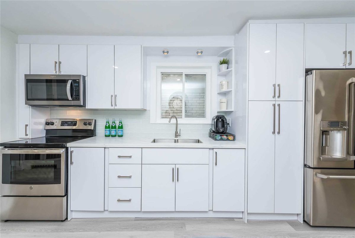 493 Roxton Rd 493 Roxton Rd Toronto