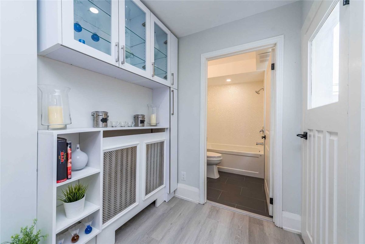 493 Roxton Rd 493 Roxton Rd Toronto