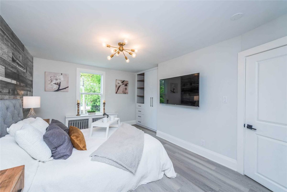493 Roxton Rd 493 Roxton Rd Toronto