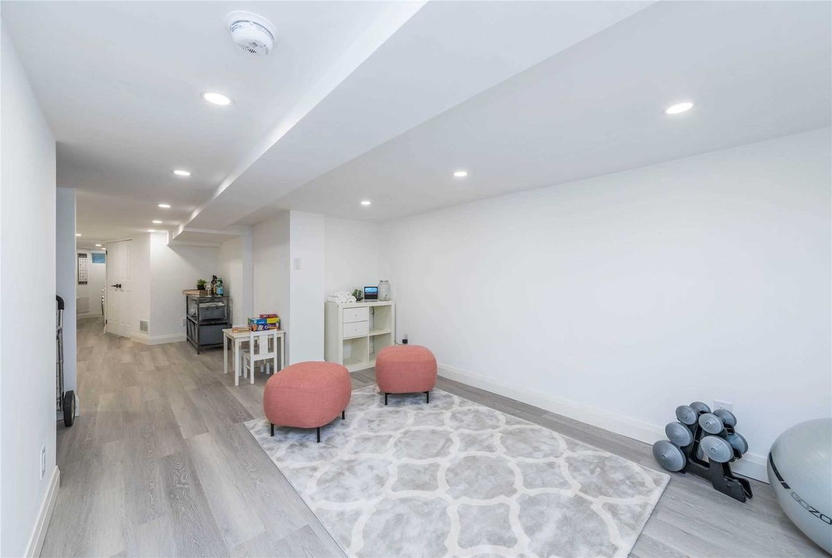 493 Roxton Rd 493 Roxton Rd Toronto