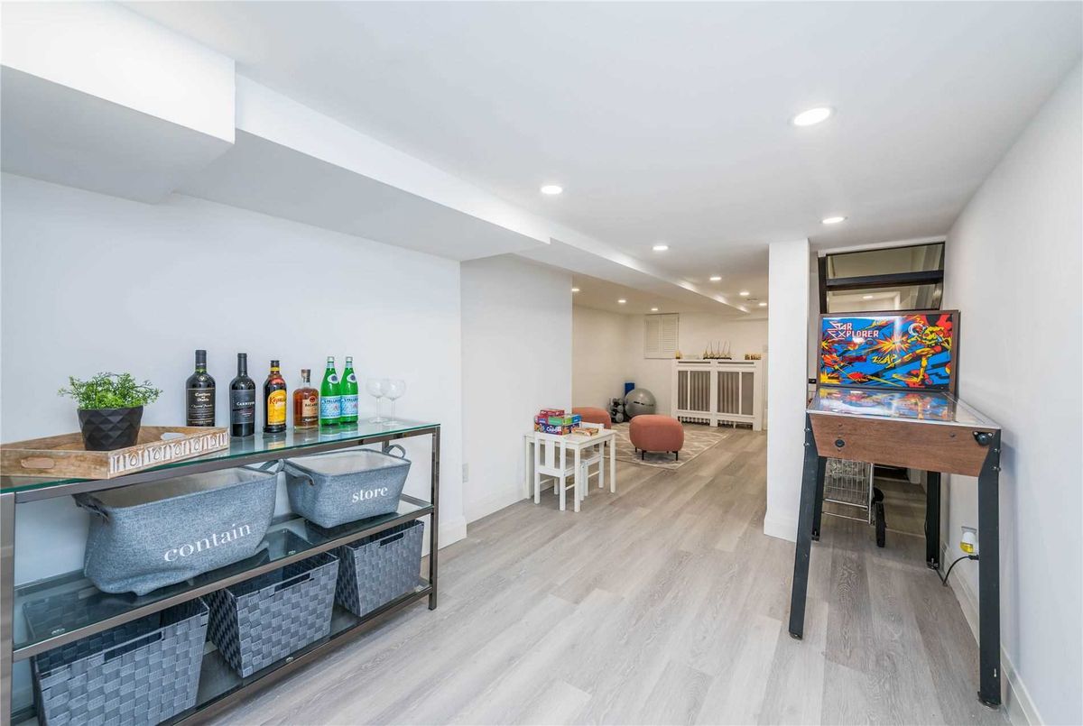 493 Roxton Rd 493 Roxton Rd Toronto