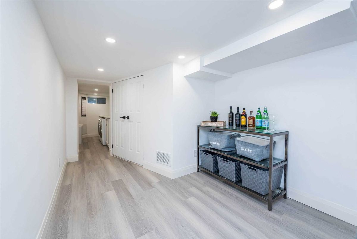 493 Roxton Rd 493 Roxton Rd Toronto