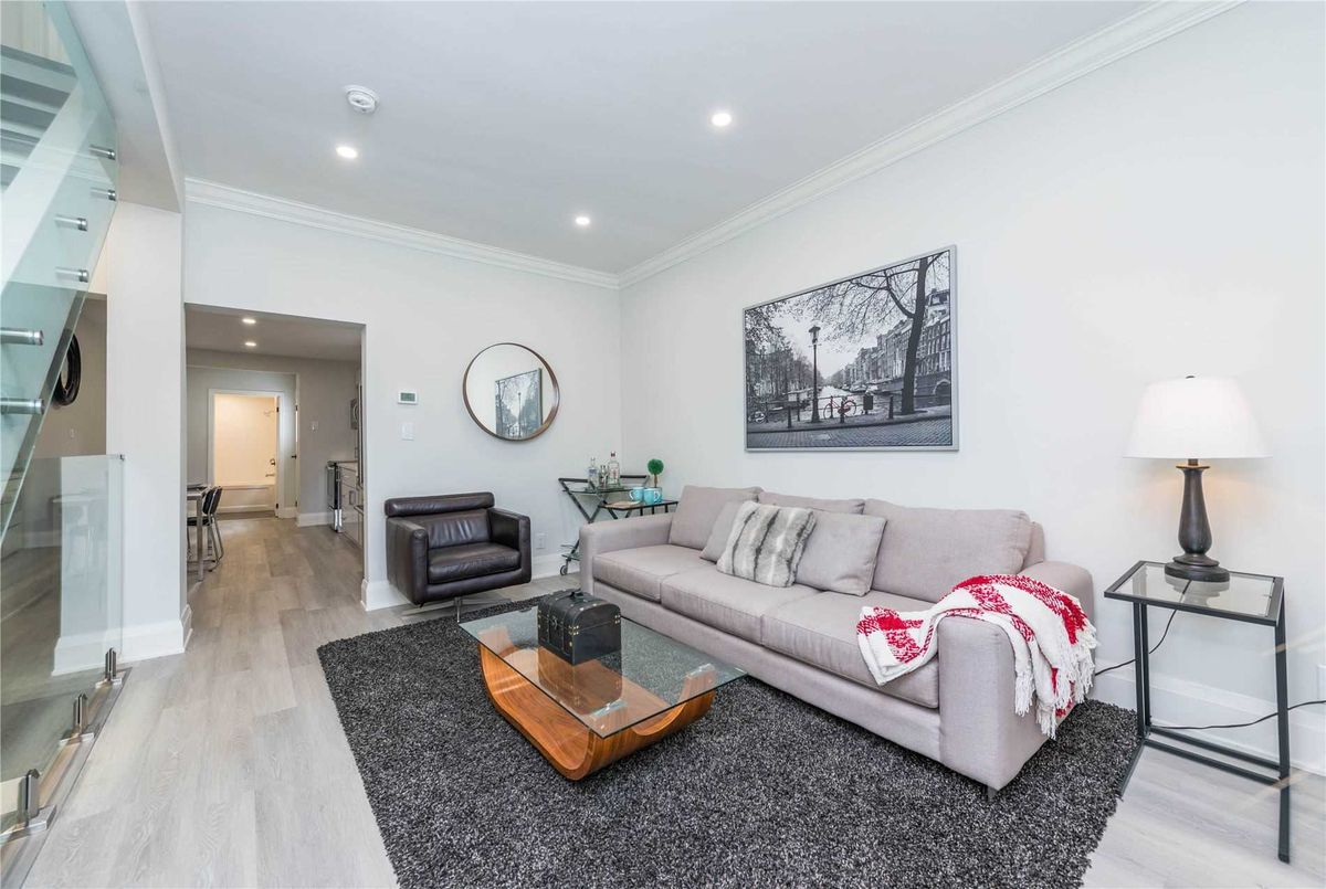 493 Roxton Rd 493 Roxton Rd Toronto