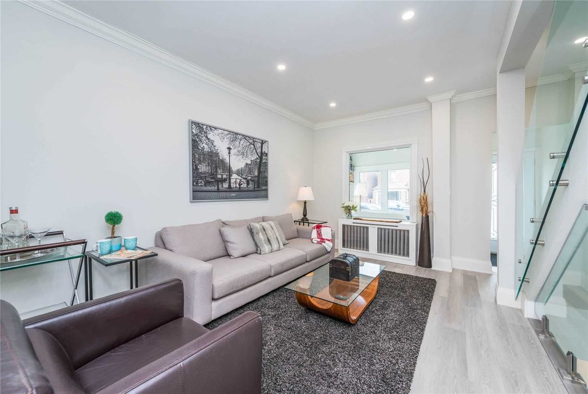493 Roxton Rd 493 Roxton Rd Toronto