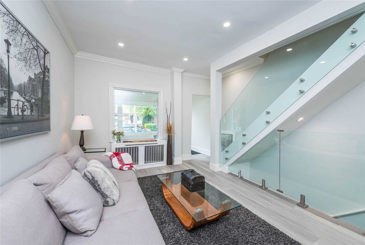 493 Roxton Rd 493 Roxton Rd Toronto