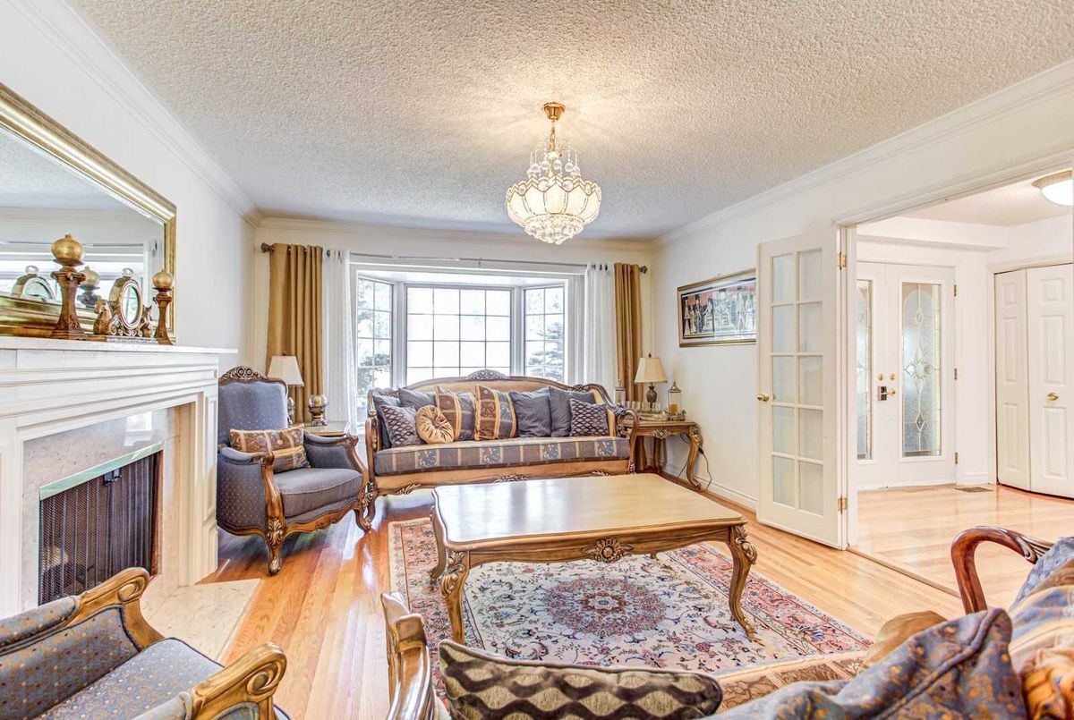 155 Highland Cres 155 Highland Cres Toronto