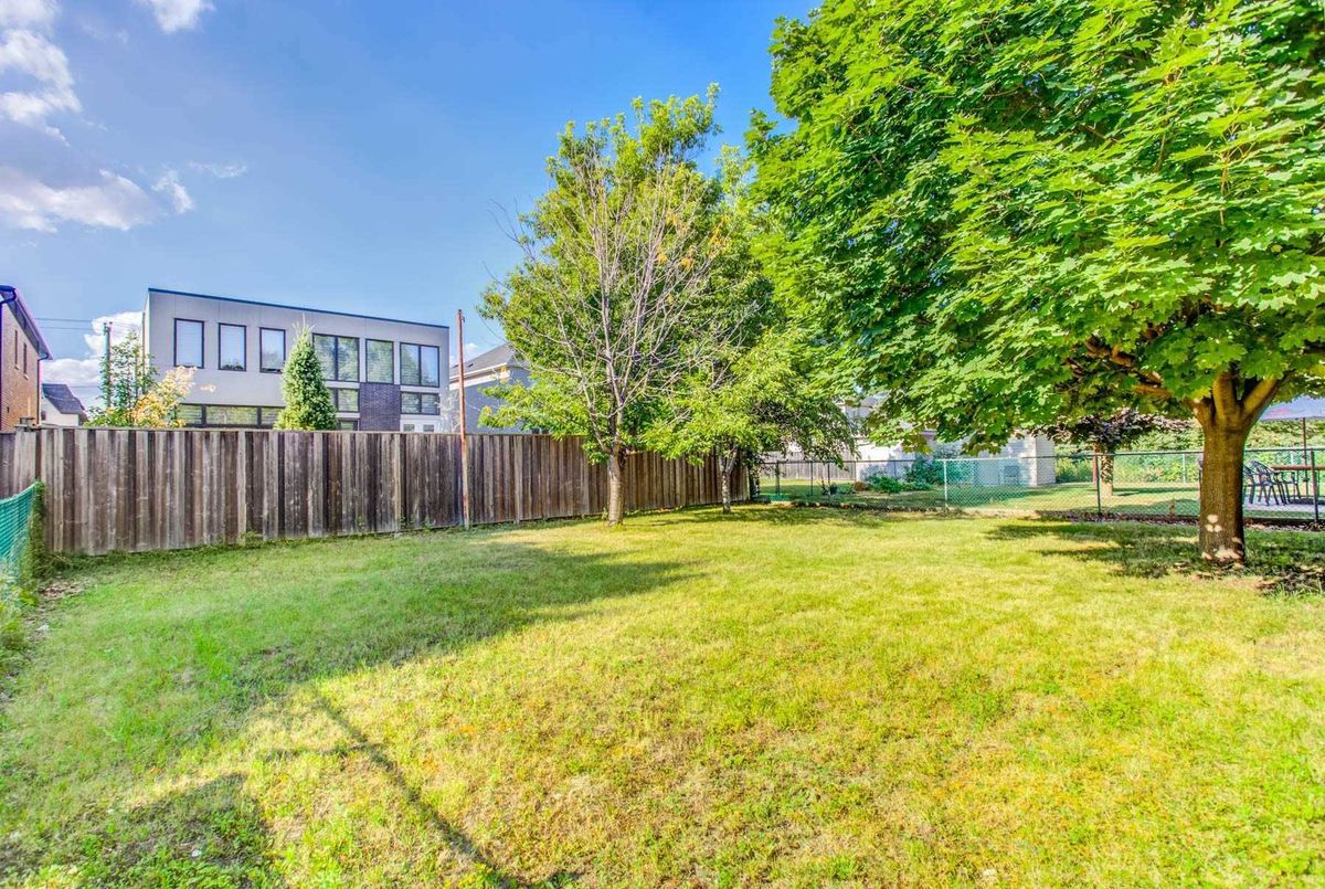 136 Homewood Ave 136 Homewood Ave Toronto