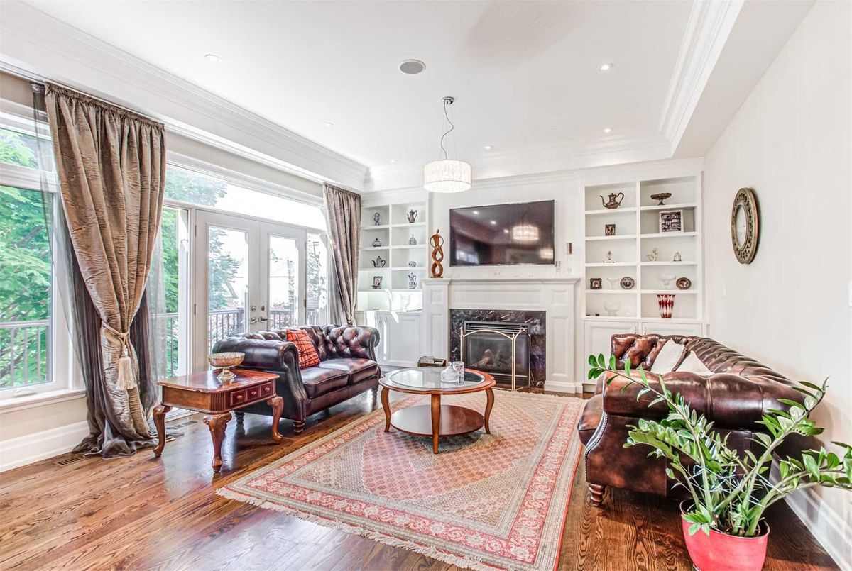 136 Homewood Ave 136 Homewood Ave Toronto