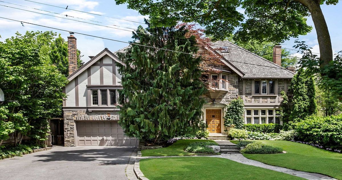 415 Glenayr Rd Toronto