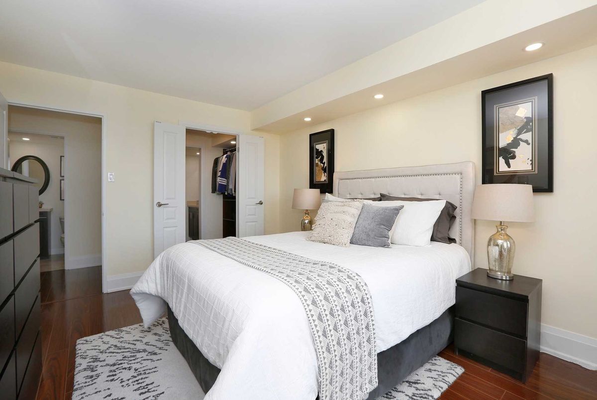 614-1121 Steeles Ave W 614-1121 Steeles Ave W Toronto