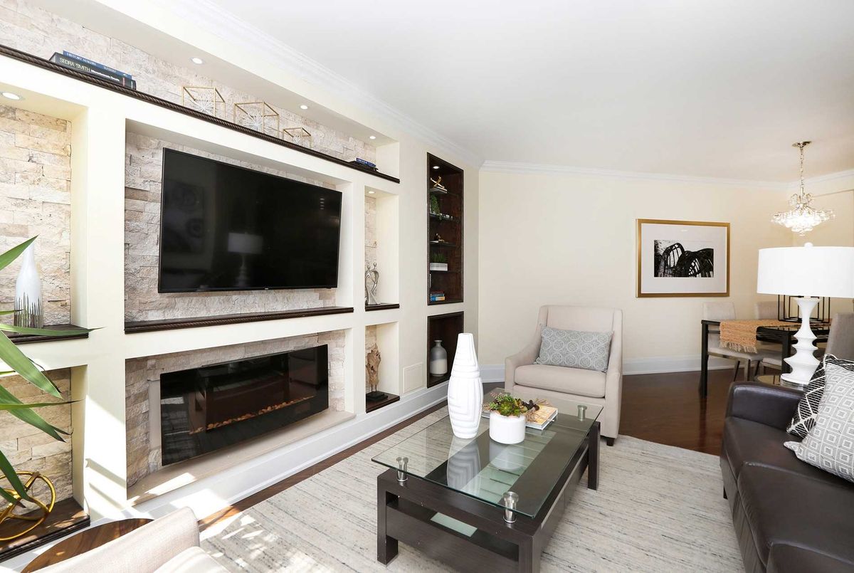 614-1121 Steeles Ave W 614-1121 Steeles Ave W Toronto