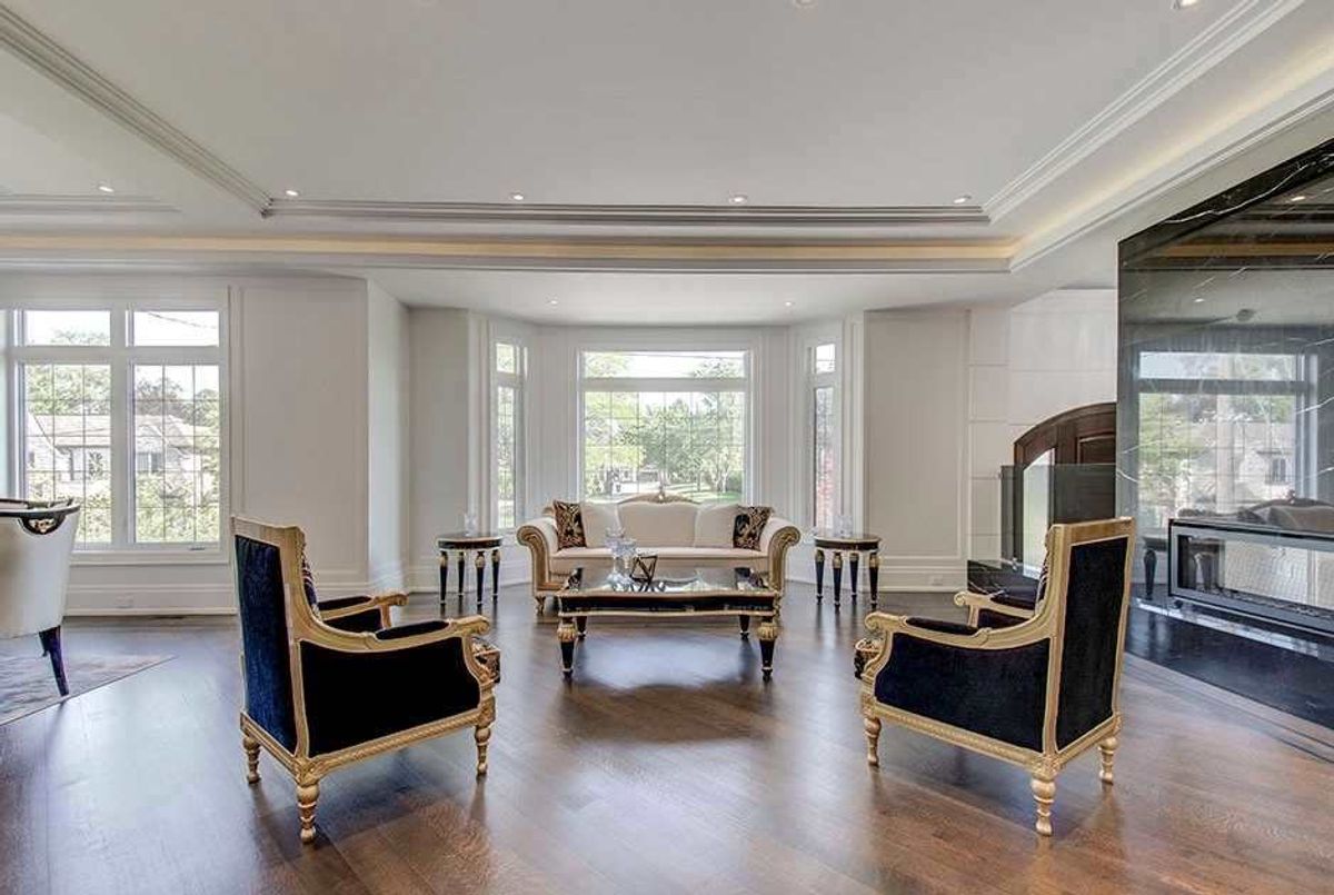 img-gallery