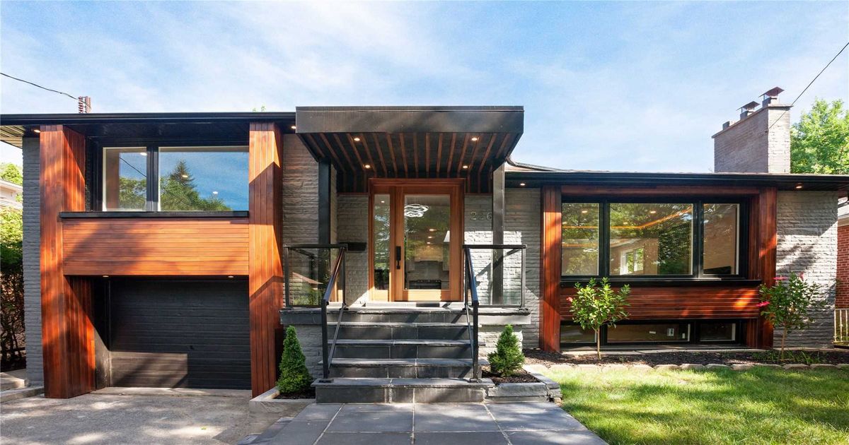 226 Betty Ann Dr Toronto