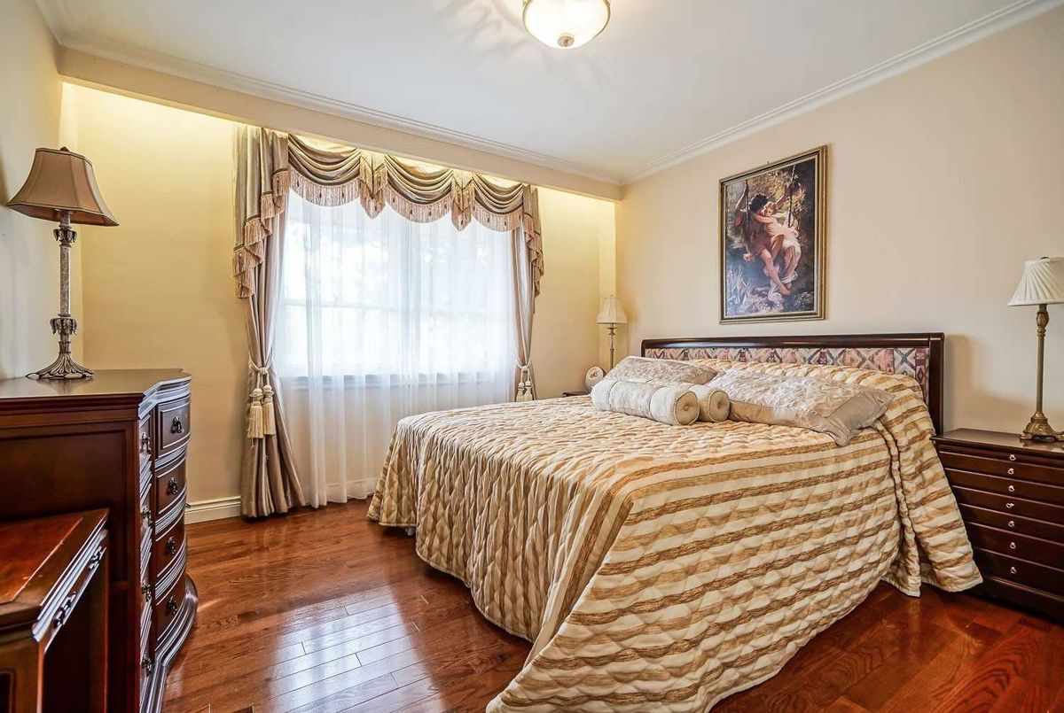 88 Fifeshire Rd 88 Fifeshire Rd Toronto