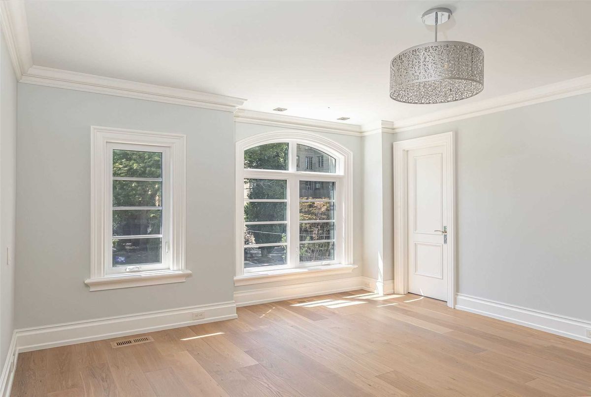 523 Vesta Dr 523 Vesta Dr Toronto