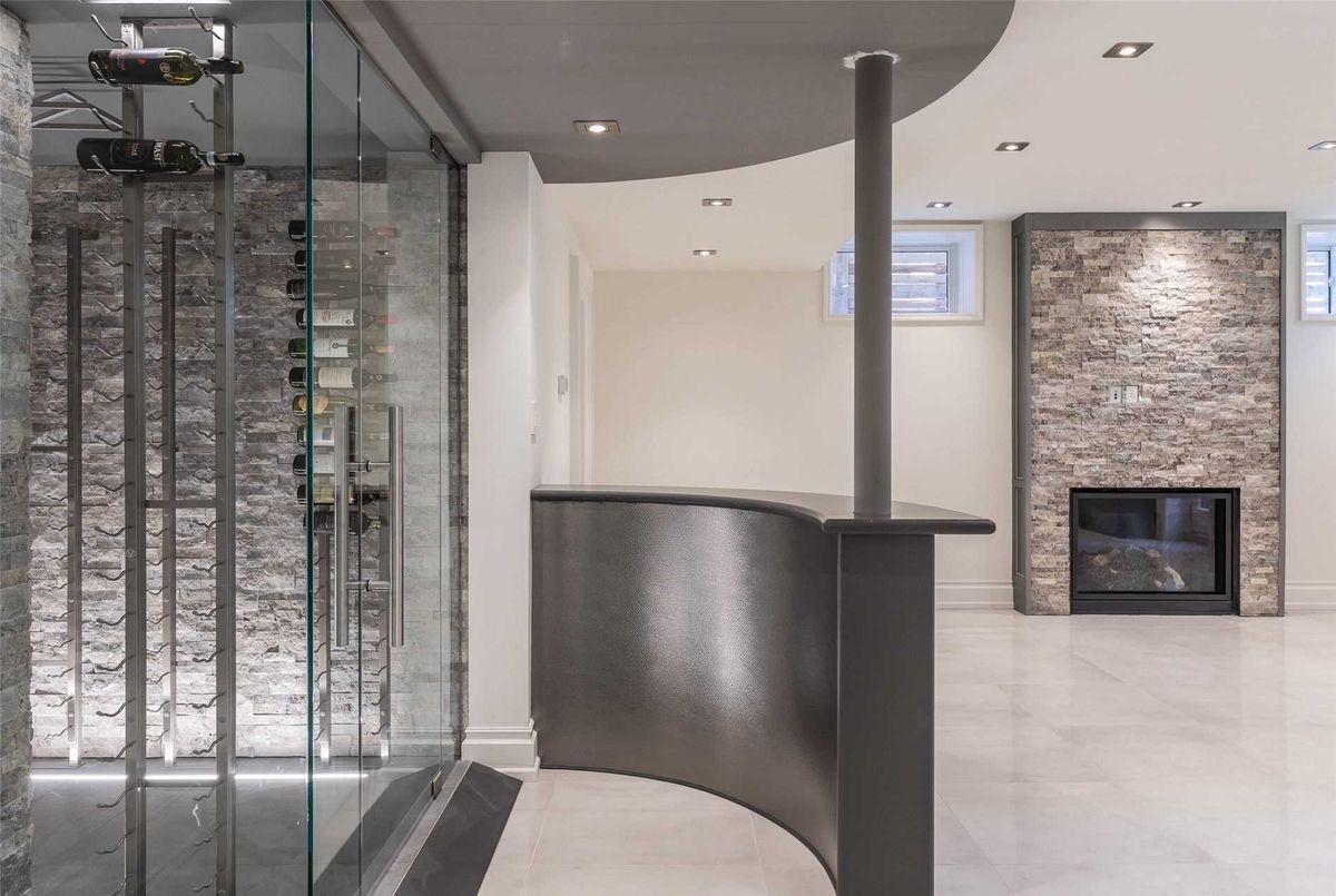 523 Vesta Dr 523 Vesta Dr Toronto
