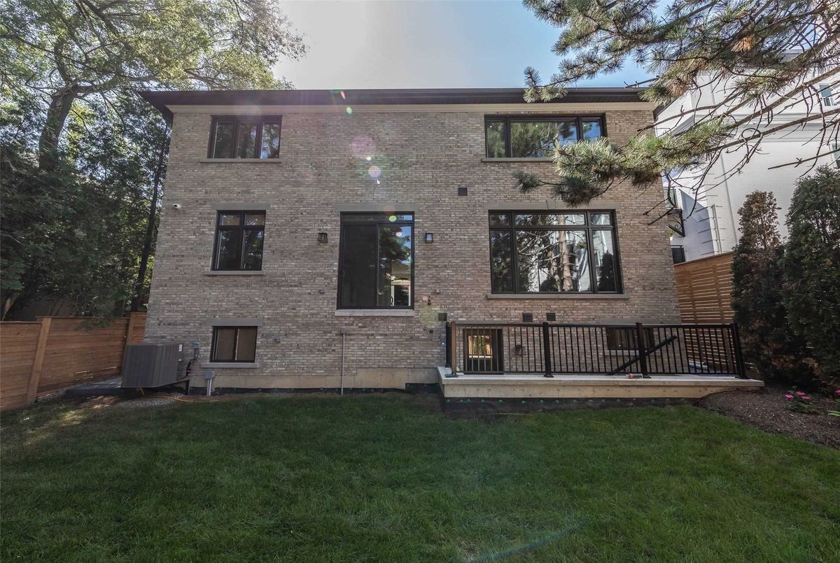 523 Vesta Dr 523 Vesta Dr Toronto