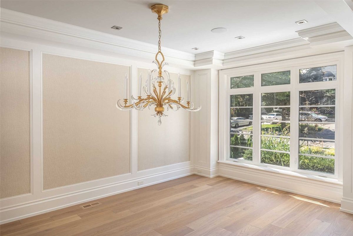 523 Vesta Dr 523 Vesta Dr Toronto