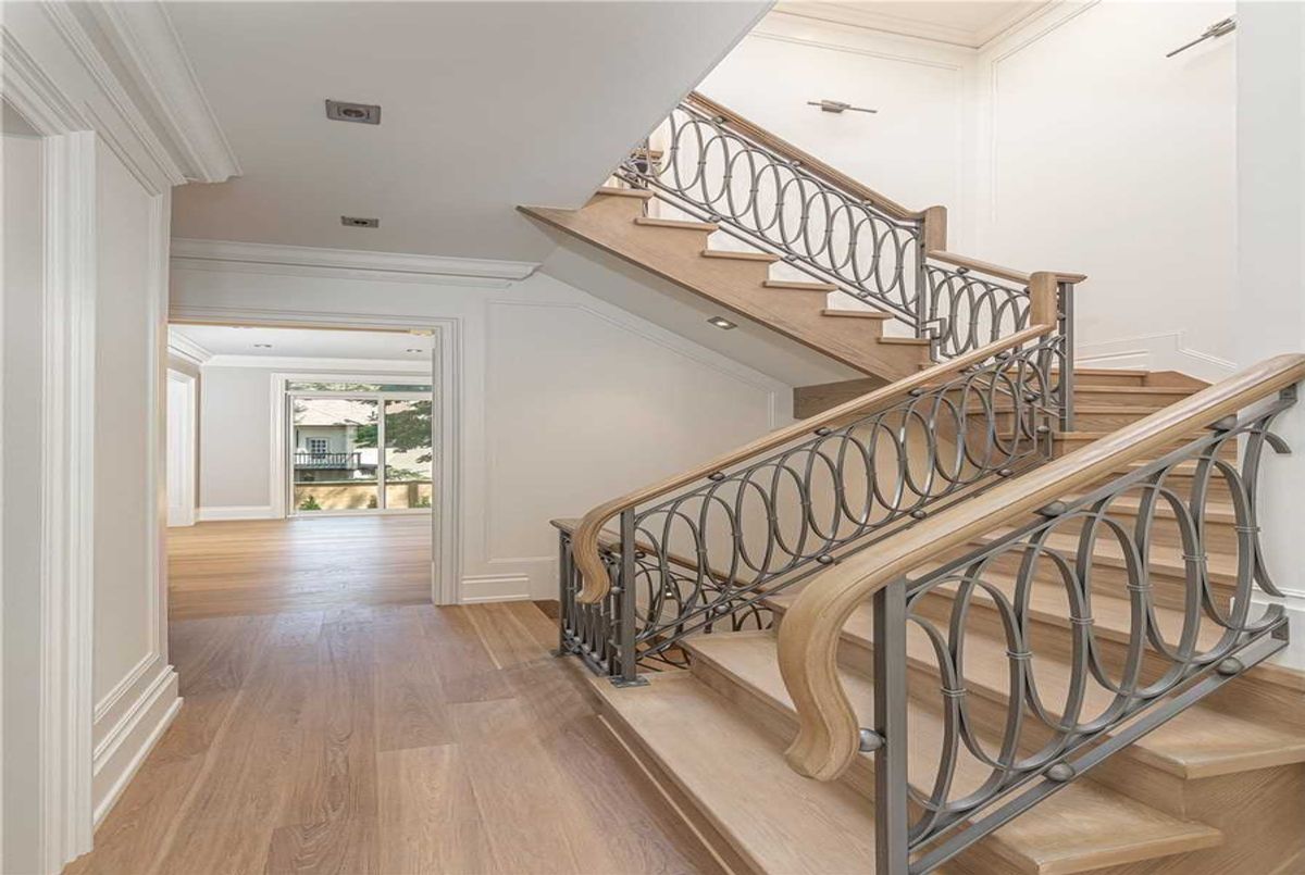 523 Vesta Dr 523 Vesta Dr Toronto