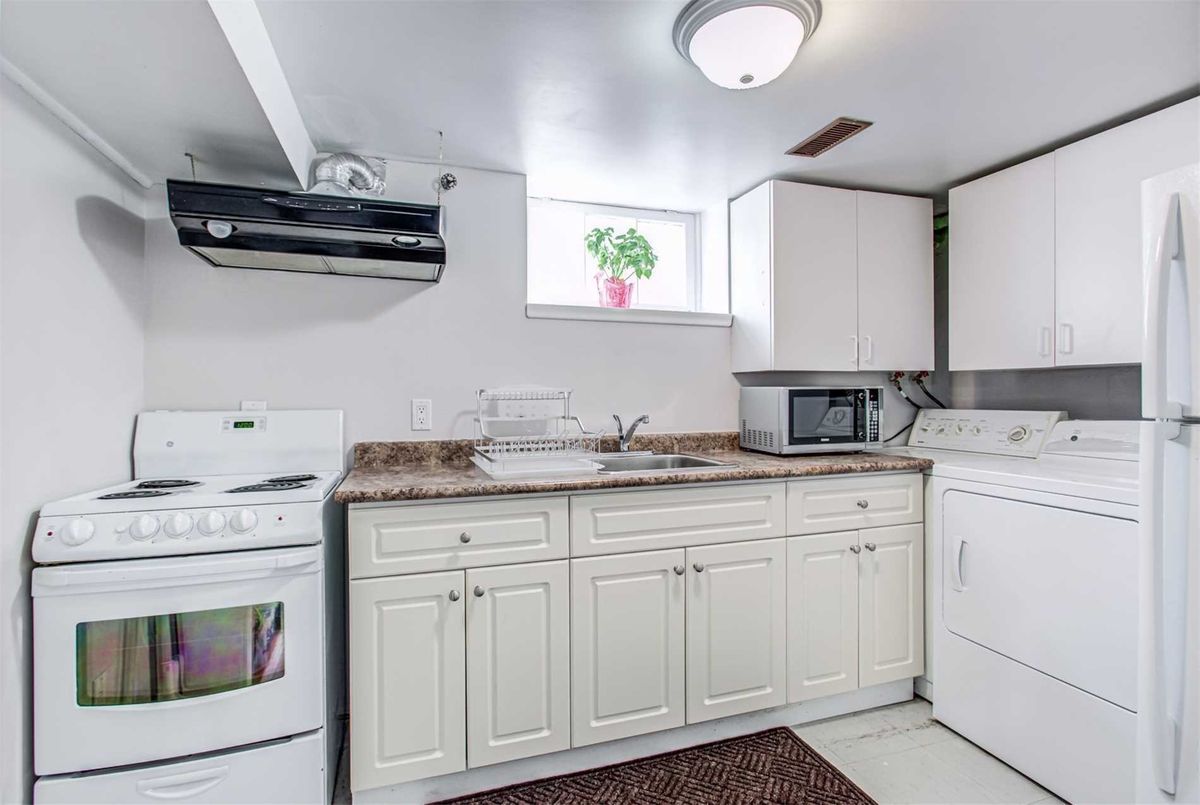 41 Glenborough Park Cres 41 Glenborough Park Cres Toronto