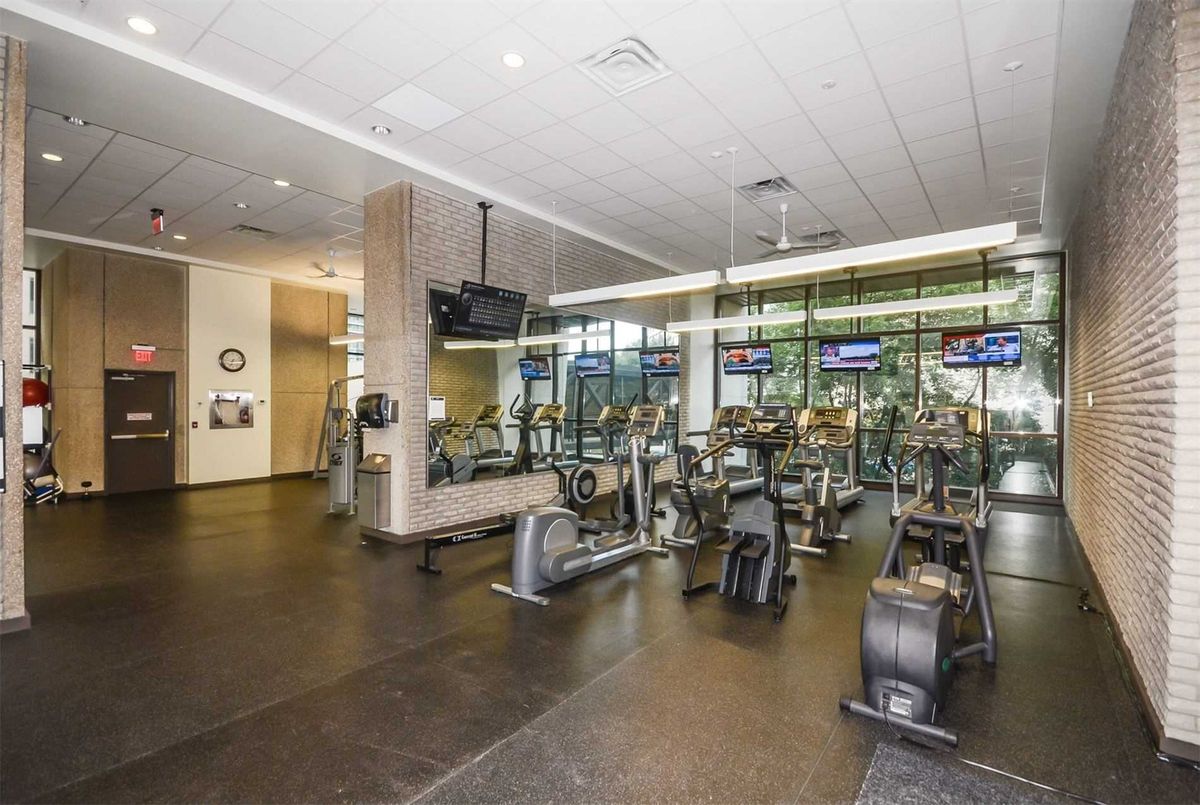 2435-33 Harbour Sq W 2435-33 Harbour Sq W Toronto