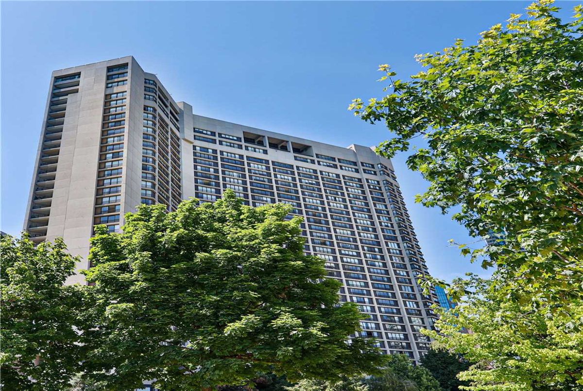 2435-33 Harbour Sq W 2435-33 Harbour Sq W Toronto
